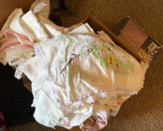 VARIOUS LINENS