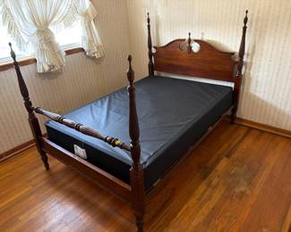 FULL SIZE BED