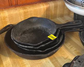 CAST IRON SKILLETS