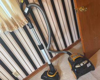 EUREKA VACUUM