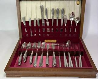 Holmes Edwards Inlaid Silverplate Flatware In Walnut Chest