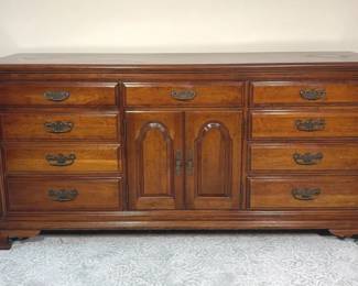 Vintage Thomasville Triple Drawer Dresser