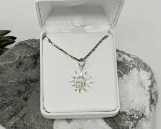 130 SterlingSilverSunFacePendantNecklace