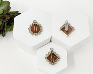 141 VintageGoldstonePendantCharms