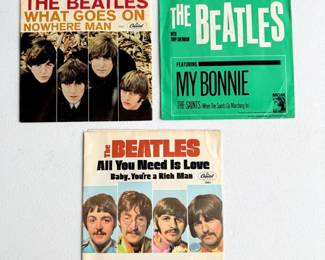 14 BeatlesVintage7InchSinglesSet