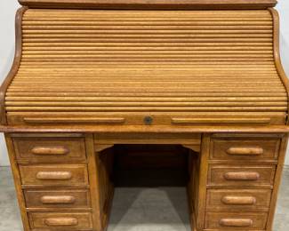 Nice Oak Roll Top Desk with Paneled Sides and Back, Double Bank and Nice Interior, Comes Apart for Hauling, Early 1900's