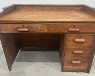 Antique Oak Knee Hole Desk