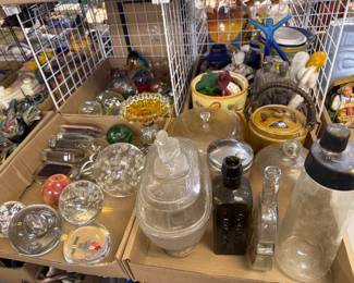 Glass paper weights