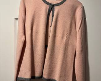 Women's Cashmere Pink Sweater Size 40