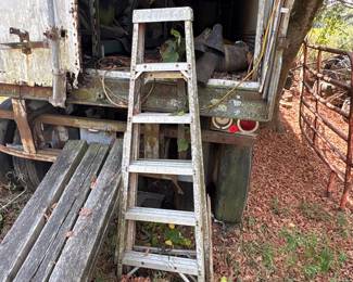 LADDER