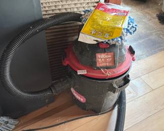 HYPER TOUGH SHOP VAC