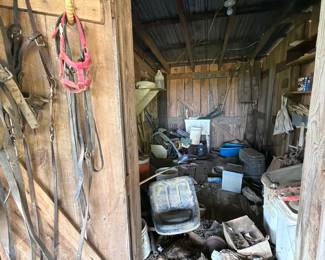 CONTENTS OF ROOM