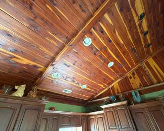 DECOR ON TOP OF CABINETS