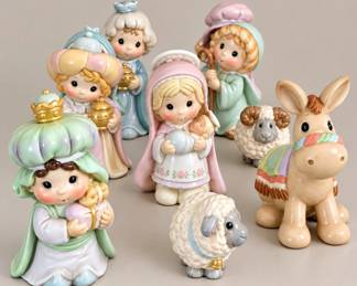 h Vintage 10Piece Porcelain Doll Set