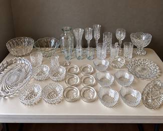 hk Set of 37 Crystal and Glassware Pieces