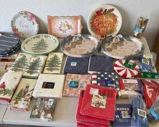 h Assorted Holiday and Seasonal Dinnerware and Decorations Set