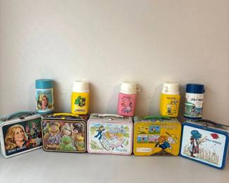 v Set of 5 Vintage Lunch Boxes with Thermos Bionic Woman, Muppets, Peanuts, Holly Hobbie, Polly Pal