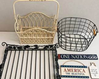 ld Vintage Metal Home Decor Collection