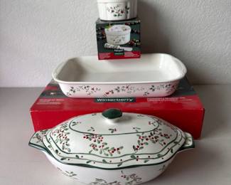 h Pfaltzgraff Winterberry Rectangular Bake Dish, spreader set and Mesa International Casserole Dish Set