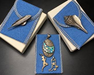 j James Avery Sterling Silver Jewelry Lot Brooches, Pendant Charms with Boxes