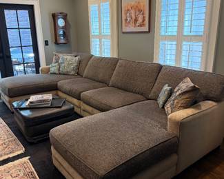 LARGE SECTIONAL