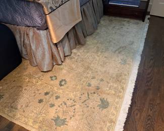 LARGE OUSHAK RUG