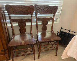 Pair oak chairs