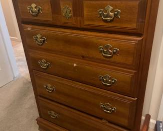 Chest of drawers
