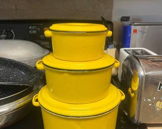 Enamel cookware 