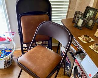 Meco card table and 4 chairs set $75.00