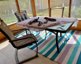 table with 4 chairs