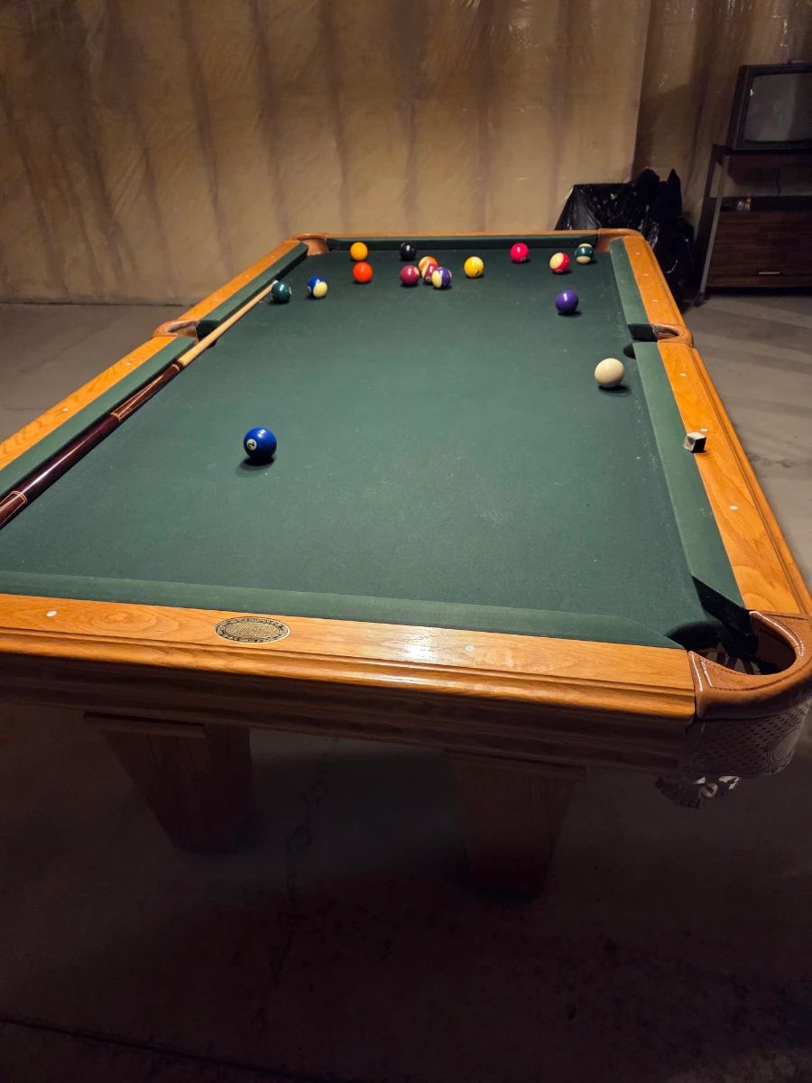 American Heritage 7 ft slate pool table