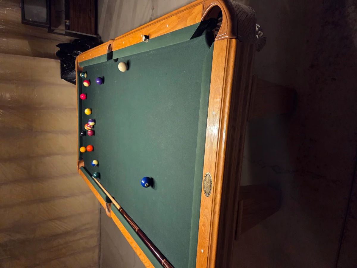 American Heritage 7 ft slate pool table