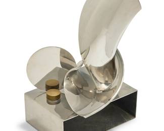2016 Betty Younger (1932-2019) Untitled High-grade stainless steel and brass on enameled metal cylinder plinth Unmarked Height 27 1/2 in., width 18 1/4 in., depth 15 1/4 in.; height of base 18 3/8 in., diameter 19 1/8 in. Estimate: $1,000 - $1,500