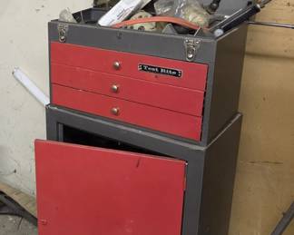 Standing Tool Chest