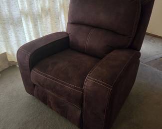 Electric Recliner Like New