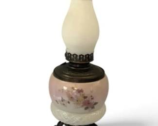 Antique VictorianStyle Hurricane Parlor Oil Lamp