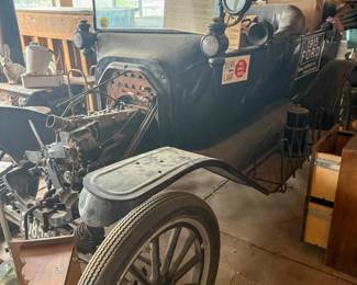 Please join Roman and Company this weekend for Part Two of our residential estate sale at 2112 Woodfin Dr, EPTX 79925. Hundreds of new items added including jewelry, antiques, clothes, decor, art, antique automobiles, 1992 Chrysler New Yorker, 1950’s working Coca Cola machine, beer signs, books, albums, Victrola, several pianos, sewing machines and much more! Images available at https://www.romancoestatesales.com/events-1/part-2-estate-sale-at-2112-woodfin-drive-eptx-79925 WHERE: 2112 Woodfin Dr, EPTX 79925 WHEN: SAT 09/19/26 8A-2P and SUN 09/20/26 9A-2P No prices offered prior to sale date. All items are sold in “as-is” condition. Buyers are responsible for removing all purchased merchandise by sale closing date/time. Please bring assistance to load large and/or heavy items. Credit cards accepted with minimum $20.00 purchase. We look forward to seeing you at the sale!
