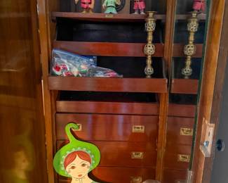 Please join Roman and Company this weekend for Part Two of our residential estate sale at 2112 Woodfin Dr, EPTX 79925. Hundreds of new items added including jewelry, antiques, clothes, decor, art, antique automobiles, 1992 Chrysler New Yorker, 1950’s working Coca Cola machine, beer signs, books, albums, Victrola, several pianos, sewing machines and much more! Images available at https://www.romancoestatesales.com/events-1/part-2-estate-sale-at-2112-woodfin-drive-eptx-79925 WHERE: 2112 Woodfin Dr, EPTX 79925 WHEN: SAT 09/19/26 8A-2P and SUN 09/20/26 9A-2P No prices offered prior to sale date. All items are sold in “as-is” condition. Buyers are responsible for removing all purchased merchandise by sale closing date/time. Please bring assistance to load large and/or heavy items. Credit cards accepted with minimum $20.00 purchase. We look forward to seeing you at the sale!