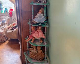 Please join Roman and Company this weekend for Part Two of our residential estate sale at 2112 Woodfin Dr, EPTX 79925. Hundreds of new items added including jewelry, antiques, clothes, decor, art, antique automobiles, 1992 Chrysler New Yorker, 1950’s working Coca Cola machine, beer signs, books, albums, Victrola, several pianos, sewing machines and much more! Images available at https://www.romancoestatesales.com/events-1/part-2-estate-sale-at-2112-woodfin-drive-eptx-79925 WHERE: 2112 Woodfin Dr, EPTX 79925 WHEN: SAT 09/19/26 8A-2P and SUN 09/20/26 9A-2P No prices offered prior to sale date. All items are sold in “as-is” condition. Buyers are responsible for removing all purchased merchandise by sale closing date/time. Please bring assistance to load large and/or heavy items. Credit cards accepted with minimum $20.00 purchase. We look forward to seeing you at the sale!