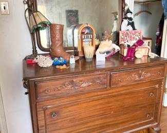 Please join Roman and Company this weekend for Part Two of our residential estate sale at 2112 Woodfin Dr, EPTX 79925. Hundreds of new items added including jewelry, antiques, clothes, decor, art, antique automobiles, 1992 Chrysler New Yorker, 1950’s working Coca Cola machine, beer signs, books, albums, Victrola, several pianos, sewing machines and much more! Images available at https://www.romancoestatesales.com/events-1/part-2-estate-sale-at-2112-woodfin-drive-eptx-79925 WHERE: 2112 Woodfin Dr, EPTX 79925 WHEN: SAT 09/19/26 8A-2P and SUN 09/20/26 9A-2P No prices offered prior to sale date. All items are sold in “as-is” condition. Buyers are responsible for removing all purchased merchandise by sale closing date/time. Please bring assistance to load large and/or heavy items. Credit cards accepted with minimum $20.00 purchase. We look forward to seeing you at the sale!
