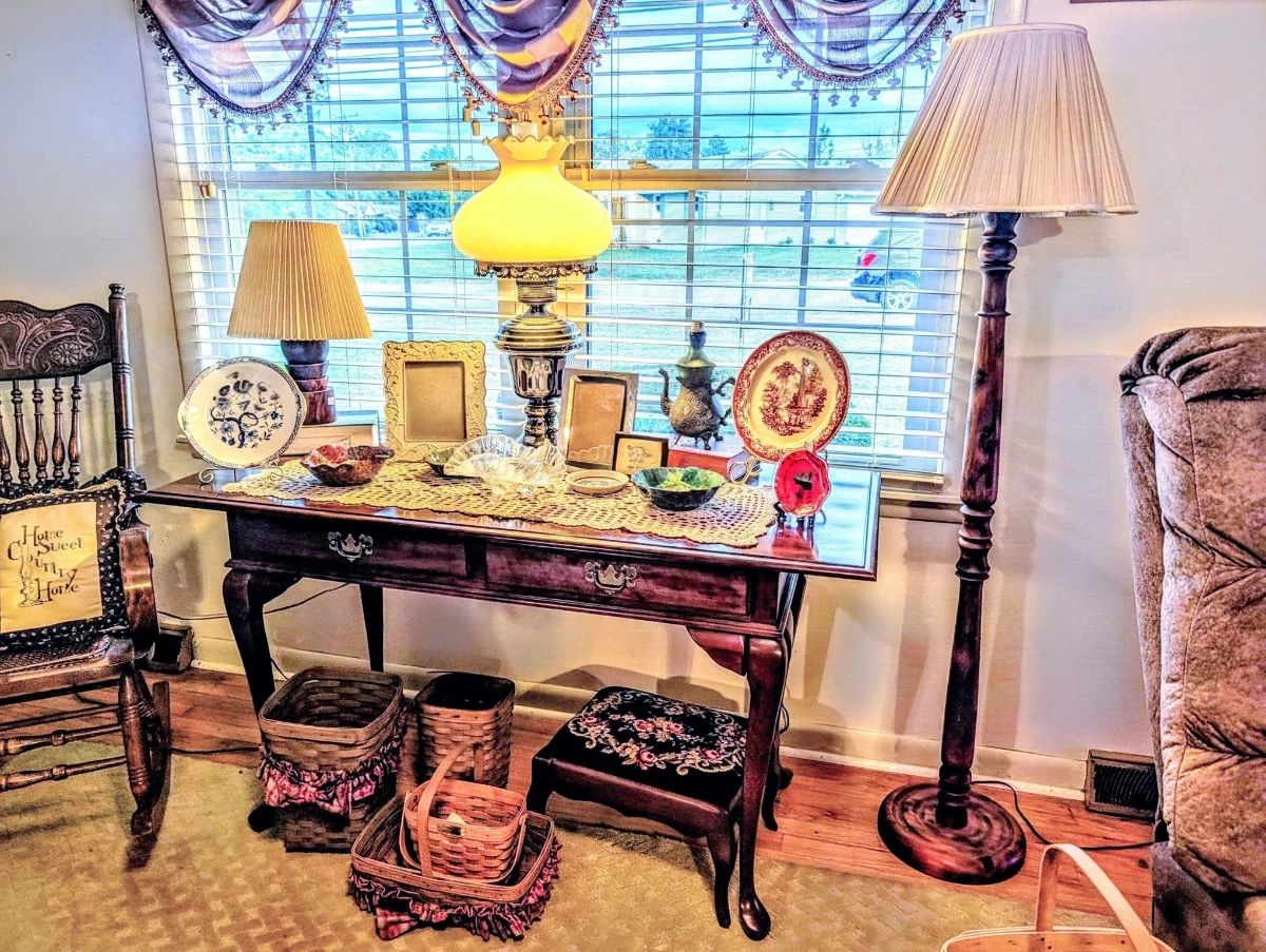 Bermuda cedar lamps, writing desk/console