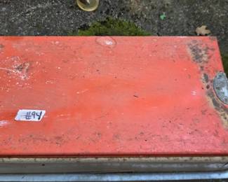 #94 Vintage Schlitz metal picnic cooler/ice chest $45.00