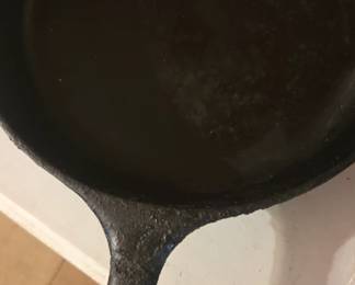 #30 Wagner Ware Cast Iron pan 1057 $25.00