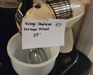 #24 Vintage Dormeyer Standing Mixer Mixwell with beaters $25.00
