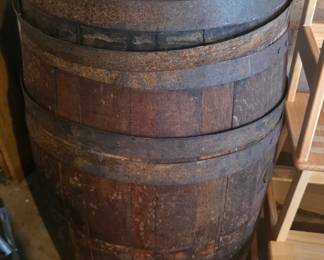 #116 Authentic Jack Daniels wooden oak barrel 24x36 (as-is metals straps) $75.00