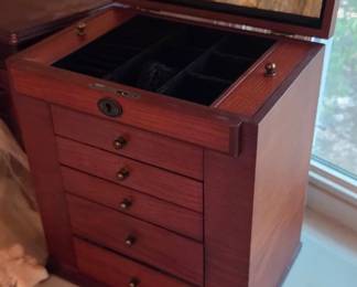 #149 Mutli-tier wooden jewelry box 5 drawers and 2 pull-up holders with mirror with key $35.00