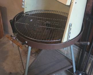 #115 Vintage Structo charcoal grill $45.00