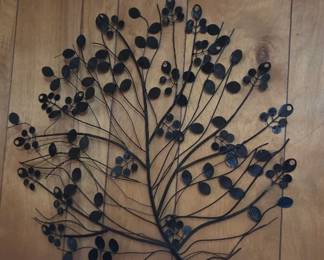 #130 Contemporary Metal wall art 27x25 $20.00