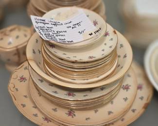 #144 Homer Laughlin Georgian Eggshell China 26 pieces (as-is) $30.00